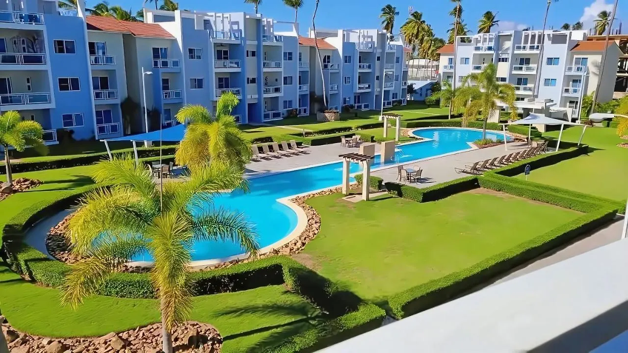 Duplex,Near The Beach Plus Airport location
